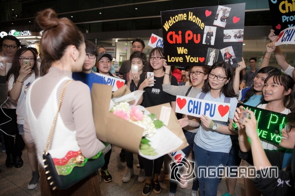 Hotgirl chi pu,chi pu về nước,chi pu hạnh phúc trong vòng vây của fan