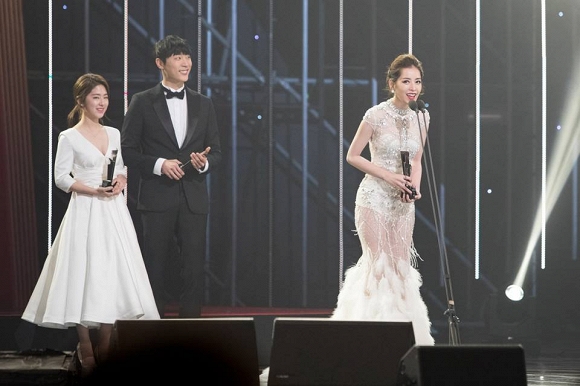 Chi Pu, diễn viên Chi Pu, Asia Artist Awards 2016