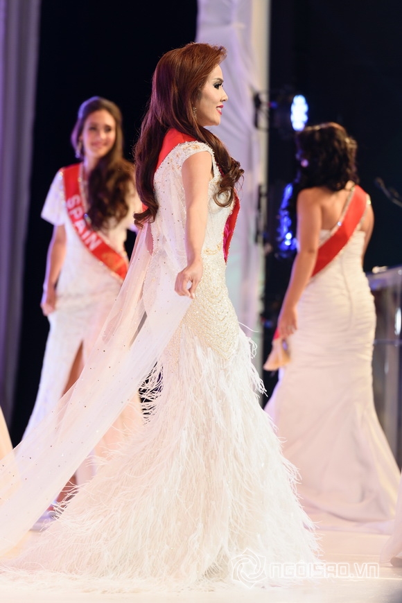britney-chau-nguyen-2111-17-ngoisao.vn-w580-h870 0 Britney Châu Nguyễn, Mrs Asia USA International 2016, Hoa hậu Britney Châu Nguyễn