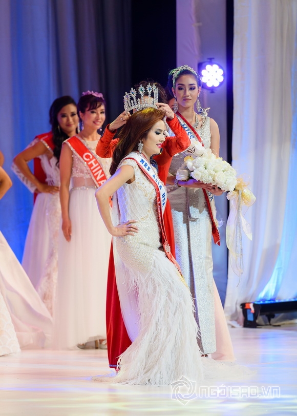 britney-chau-nguyen-2111-3-ngoisao.vn-w580-h812 14 Britney Châu Nguyễn, Mrs Asia USA International 2016, Hoa hậu Britney Châu Nguyễn