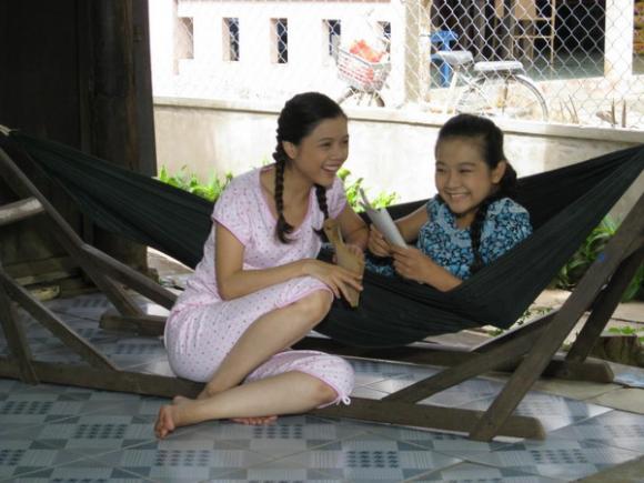 Tam Triều Dâng, bản sao Angela Phương Trinh, Angela Phương Trinh, sao Việt