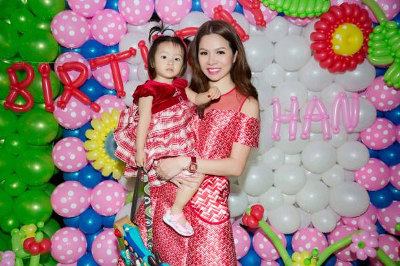 Bùi Thị Hà, Hoa hậu Bùi Thị Hà, Con gái hoa hậu Bùi Thị Hà, Sao việt