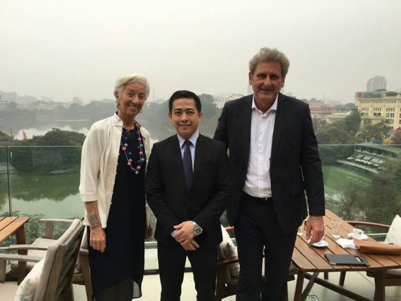 Hoàng tử Anh, William, nhà hàng, Cầu Gỗ Vietnamese Cuisine Restaurants