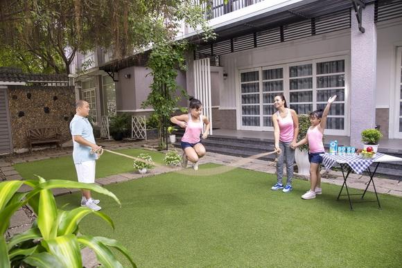 sao-viet-va-cac-con-212-7-ngoisao.vn-w580-h387 2 Minh Khang – Thúy Hạnh, Lý Hải - Minh Hà, Phan Anh, Sao Việt