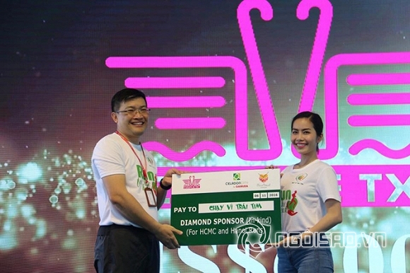 Doanh nhân Kim Xuyến, Quyền Năng Phái Đẹp 2016, Sao việt