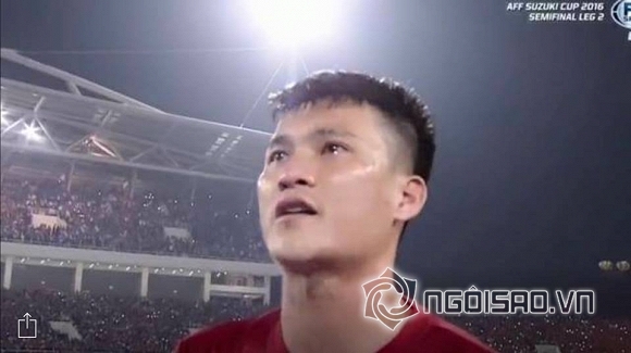 Thủy Tiên, Thủy Tiên xúc động trước hình ảnh Công Vinh khóc, Công Vinh khóc, ông xã Thủy Tiên,  chung kết AFF Cup 2016