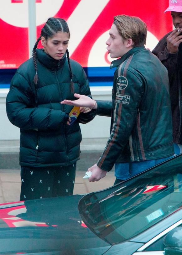 Cậu cả nhà Becks, Brooklyn Beckham, Brooklyn Beckham nhận vé phạt đỗ xe, Brooklyn Beckham đỗ xe sai nơi quy định