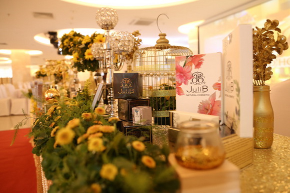 Mỹ phẩm JuliB Beauty, Đào Minh Châu, Ruby’s World