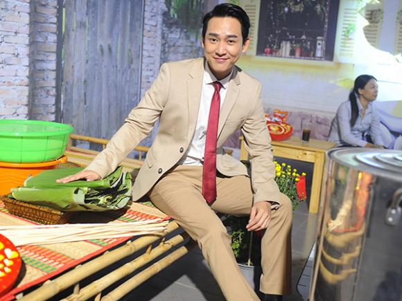 sao việt, lý hải, vợ chồng lý hải, lý hải minh hải, vợ chồng lý hải dạy con gói bánh 