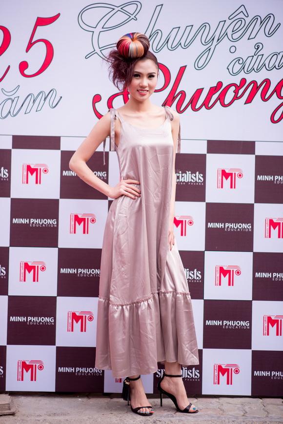 anh-thay-2012-2-ngoisao.vn-w580-h869 9 Nhà tạo mẫu tóc Minh Phương, Tạo mẫu tóc, Tóc Minh Phương, Chuyện của Phương