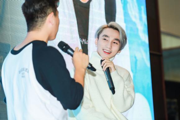 Sơn Tùng M-TP, Sơn Tùng M-TP xăm hình, ca sĩ Sơn Tùng M-TP, sao Việt