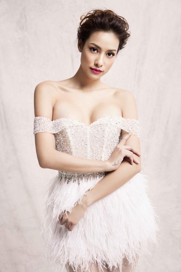 Chân dài Lilly Nguyễn,người mẫu Lilly Nguyễn,Lilly Nguyễn hóa công chúa
