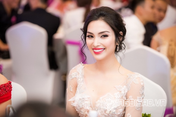 huyen-sam-2612-1-ngoisao.vn-w580-h387 12 Huyền Sâm, Nữ hoàng tài năng Huyền Sâm, Sao Việt