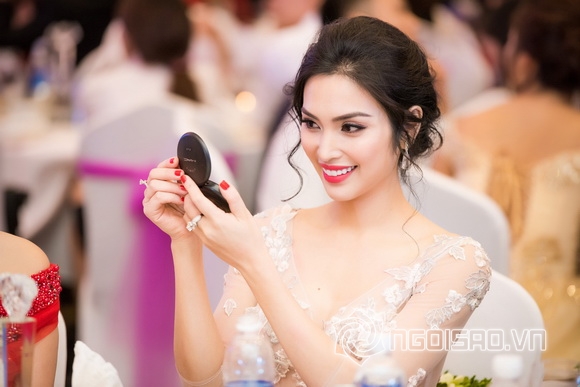 huyen-sam-2612-2-ngoisao.vn-w580-h387 11 Huyền Sâm, Nữ hoàng tài năng Huyền Sâm, Sao Việt