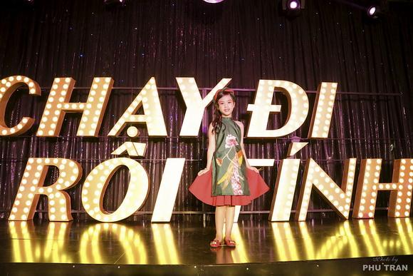 sieu-mau-nhi-ngoc-anh-2912-4-ngoisao.vn-w580-h387 11 Siêu mẫu nhí Ngọc Anh, Sao Việt, NTK Phương Nguyễn Silk