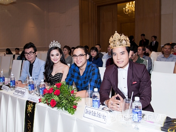 Ngai vàng Điện ảnh 2015 Đoàn Việt Hùng lịch lãm đến chúc mừng đàn em 3 Ngai vàng Điện ảnh 2015 Đoàn Việt Hùng, Ca sĩ Đoàn Việt Hùng, MC Đoàn Việt Hùng, Đoàn Việt Hùng..