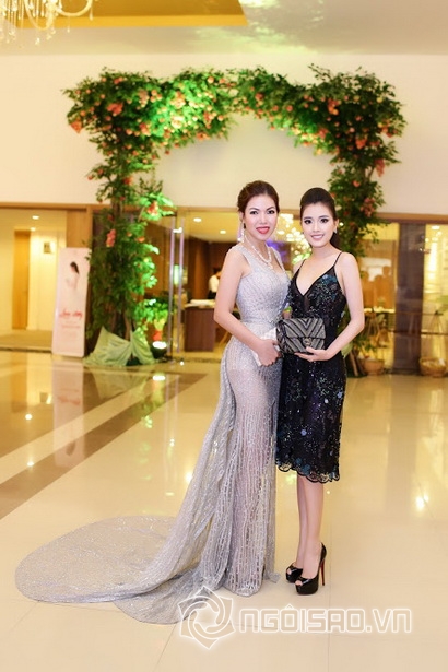 Sammy Dung, Hotgirl Sammy Dung, Sao Việt