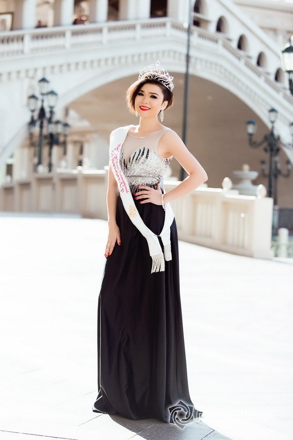 loan-nguyen-3112-6-ngoisao.vn-w580-h870 5 Loan Hoàng, Hoa hậu phu nhân người Việt thế giới, Sao Việt