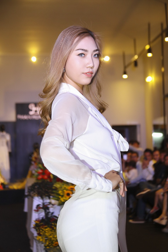 Sen Nhi Thu, Người mẫu Sen Nhi Thu, Sao Việt