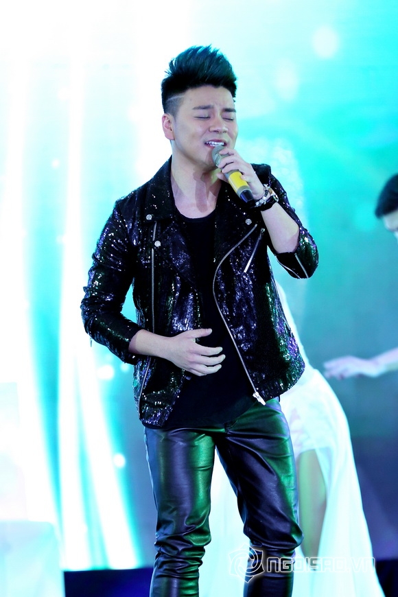 Tân Hy Khánh, Ca sĩ Tân Hy Khánh, Minh Thư, Sao Việt