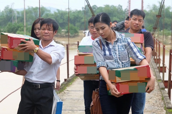 sao Việt, hành động đẹp của sao Việt, sao Việt hành động đẹp nhất, MC Phan Anh, ca sĩ Mỹ Tâm