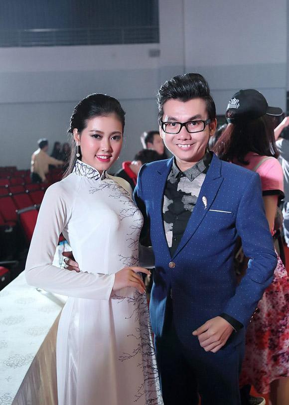 Á vương Ký Quốc Đạt 'hội ngộ' Á khôi Sinh viên Việt Nam Tôn Hồng Hoa 4 Á vương Ký Quốc Đạt,Ký Quốc Đạt,Á khôi Tôn Hồng Hoa,Tôn Hồng Hoa