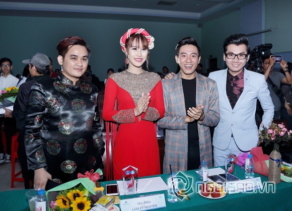 Ký Quốc Đạt, Á vương Ký Quốc Đạt, Sao Việt