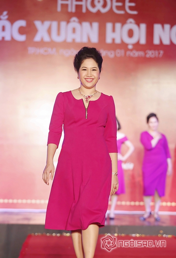 sx-1-ngoisao.vn-w666-h999.jpg 1 Thời trang Sensorial, thương hiệu Sensorial, Sắc Xuân Sensorial, Thời trang Nữ Doanh nhân Sensorial