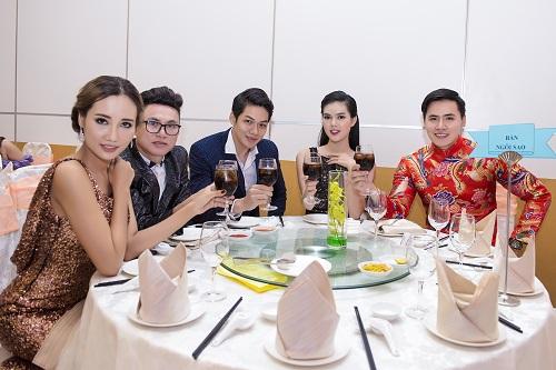 tommy-nguyen-171-12-ngoisao.vn-w500-h333 1 Tommy Nguyễn, NTK Tommy Nguyễn, gala Tri ân và  kết nối