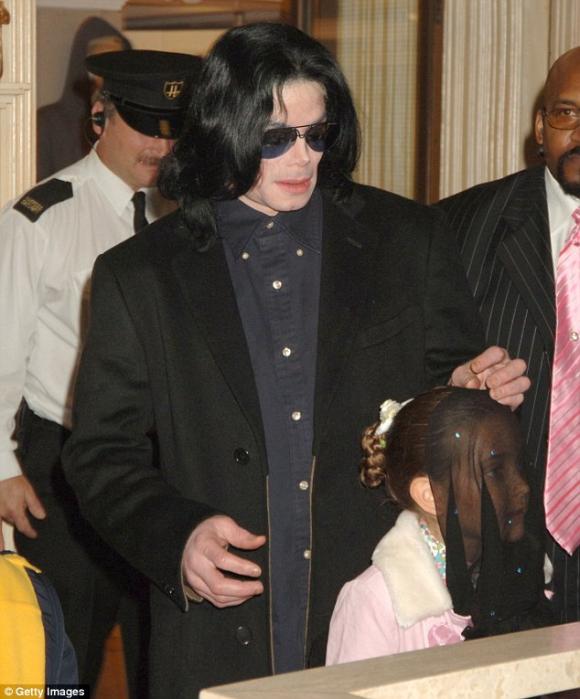 sao ngoại, Michael, con gái Michael, Michael bị giết, cái chết của Michael