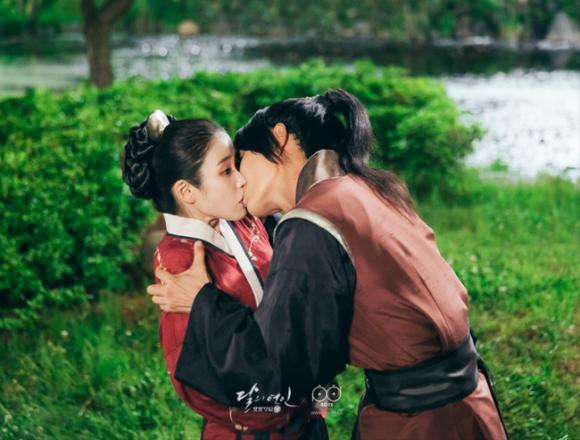 sao hàn, Lee Jun Ki, Lee Jun Ki và IU, Lee Jun Ki và IU hẹn hò, người tình ánh trăng