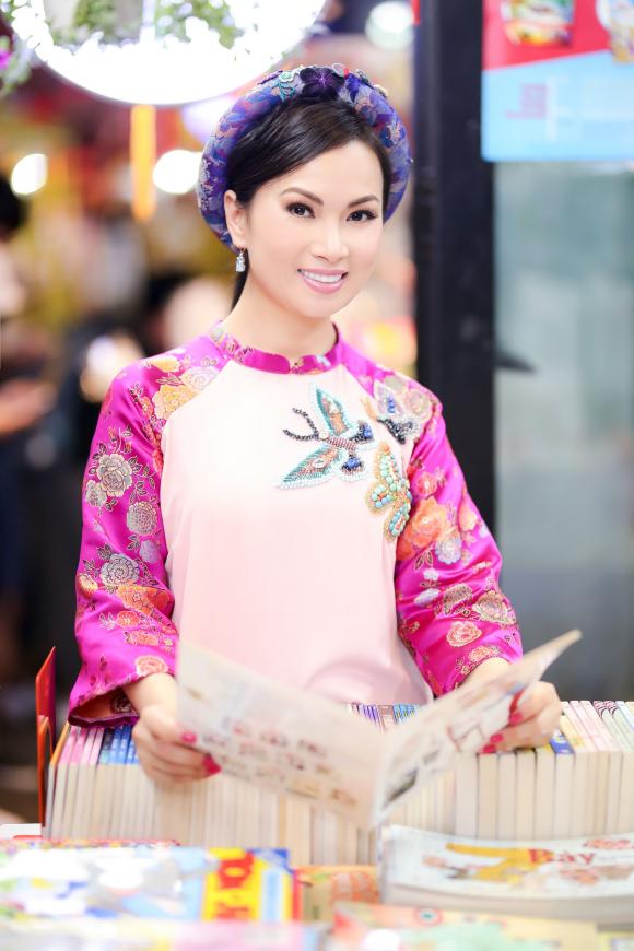 hà phương, ca sĩ, sao việt
