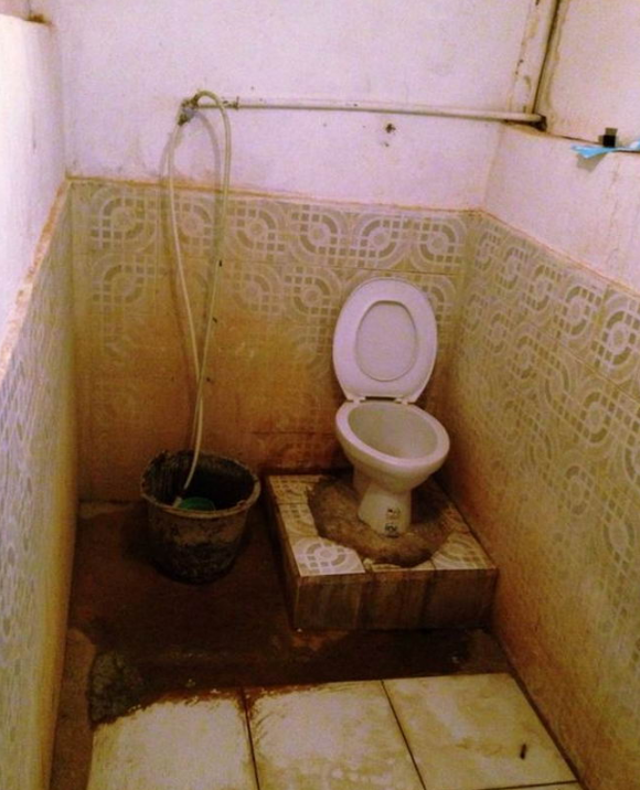 10 quốc gia có toilet công cộng bẩn nhất thế giới