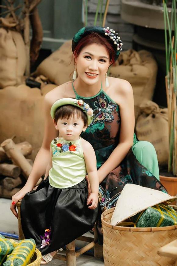 Trang Trần, mẹ con Trang Trần, mẹ con Trang Trần ảnh đẹp, Trang Trần chụp ảnh cùng con gái