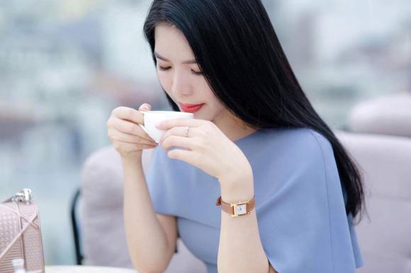 Mc nhã uyên,nhã uyên mc,mc vtc nhã uyên