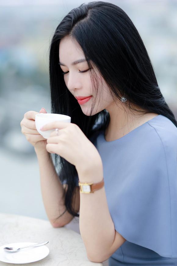 Mc nhã uyên,nhã uyên mc,mc vtc nhã uyên