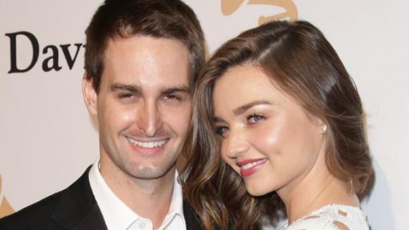 Miranda Kerr, siêu mẫu Miranda Kerr, Miranda Kerr và hôn phu, Evan Spiegel, sao Hollywood