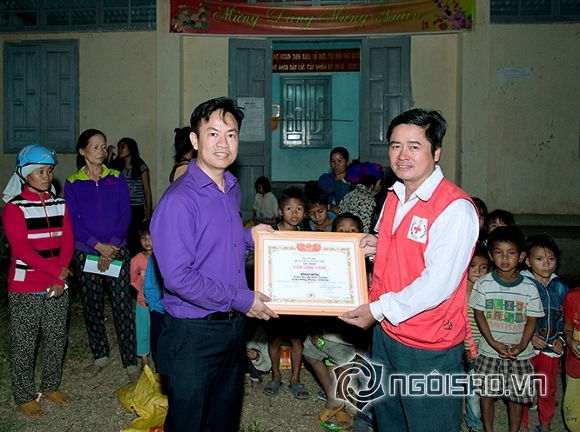 Đoàn từ thiện của các Doanh nhân - Hoa hậu tặng quà cho đồng bào nghèo ở Gia Lai và Kon Tum 0 bác sĩ Xuân Trường, thẩm mỹ Xuân Trường, đoàn từ thiện, Hoa hậu Mỹ Vân, Doanh nhân Thân thiện Thu Thủy