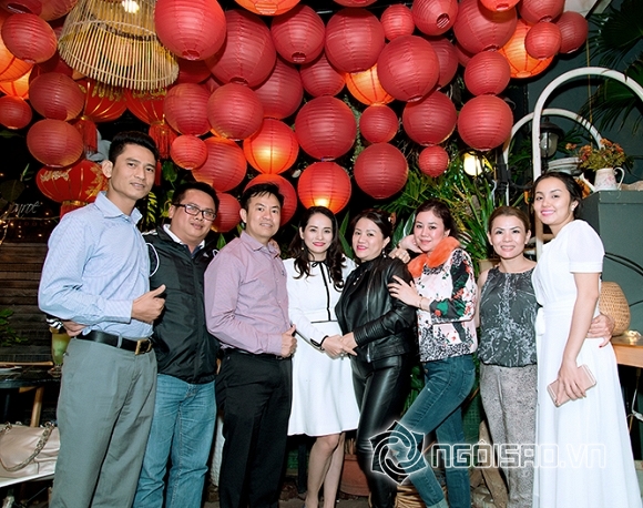 tu-thien-34-ngoisao.vn-w666-h464.jpg 0 bác sĩ Xuân Trường, thẩm mỹ Xuân Trường, đoàn từ thiện, Hoa hậu Mỹ Vân, Doanh nhân Thân thiện Thu Thủy