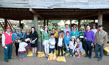 Xuân Trường,Văn Thanh,Phí Minh Long,ca sĩ Mỹ Linh