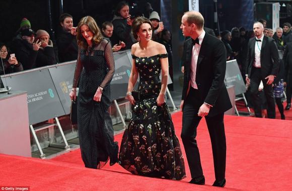 Công nương Kate , Công nương Kate  mặc đẹp, Công nương Kate  tại thảm đỏ BAFTAs, vợ chồng công nương Anh