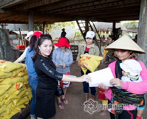 Doanh nhân Thân thiện Phan Thị Thu Thủy, Doanh nhân Thu Thủy, Doanh nhân Phan Thị Thu Thủy đi từ thiện, Golden Slim