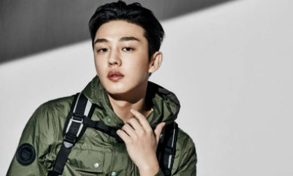 Yoo Ah In, netizens Yoo Ah In, Yoo Ah In bị u xương, tình trạng bệnh tật của Yoo Ah In