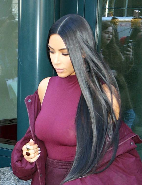 ,thời trang của Kim siêu vòng ba,vợ chồng Kim tình tứ,vợ chồng Kim Kardashian hạnh phúc bên nhau, sao Hollywood