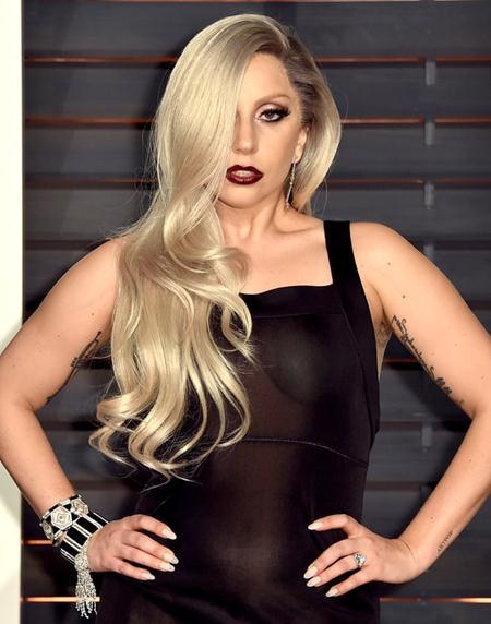 Lady Gaga,Lady Gaga trả lại nhẫn đính hôn, Lady Gaga và tình mới, Lady Gaga và Taylor Kinney