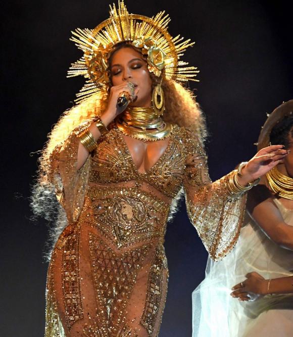 Beyonce Knowles, Beyonce và thời trang khoe ngực, Beyonce bụng bầu to vẫn mải khoe ngực, thời trang sexy của Beyonce