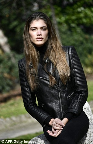 Valentina Sampaio, người mẫu chuyển giới Valentina Sampaio, Valentina Sampaio trên tạp chí Vogue Paris