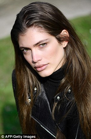 Valentina Sampaio, người mẫu chuyển giới Valentina Sampaio, Valentina Sampaio trên tạp chí Vogue Paris