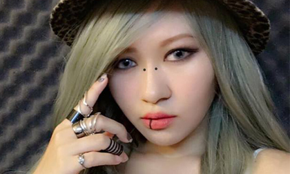 Kelly Nguyễn, Mỹ phẩm Skinaz, Skinaz