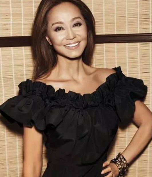 Isabel Preysler, cuộc đời Isabel Preysler, kiều nữ Isabel Preysler